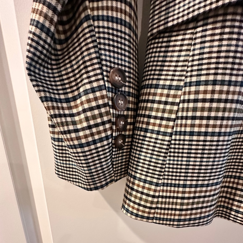 Women’s Blazer - Picture 3 of 6